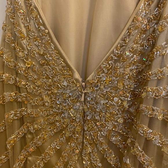 Elegant Prom/Evening Gown!! 👗 - Picture 5 of 6